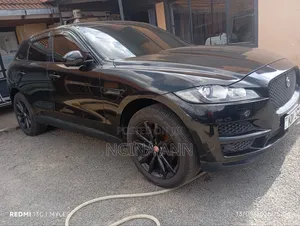 Jaguar F-Pace 2017 Black