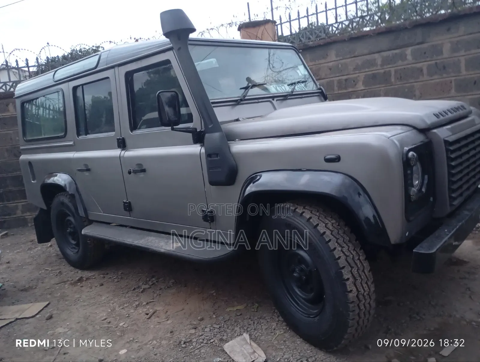 Land Rover Defender 2004 Gray