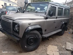 Land Rover Defender 2004 Gray