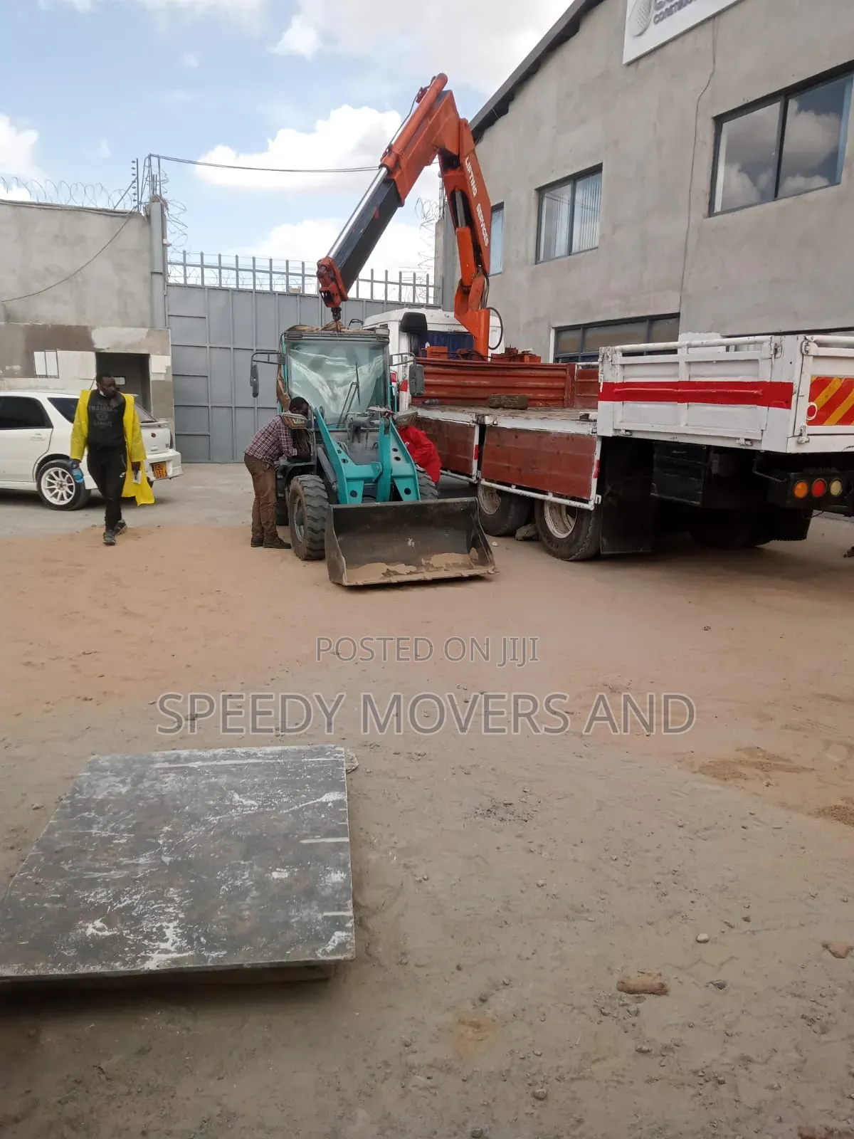 Mguu Kumi Truck With Crane at Hand for Jobs