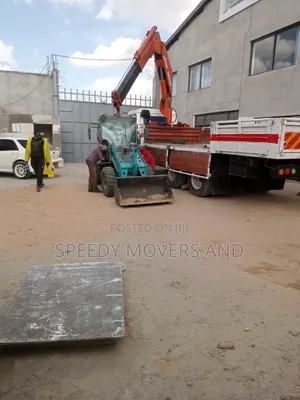 Mguu Kumi Truck With Crane at Hand for Jobs