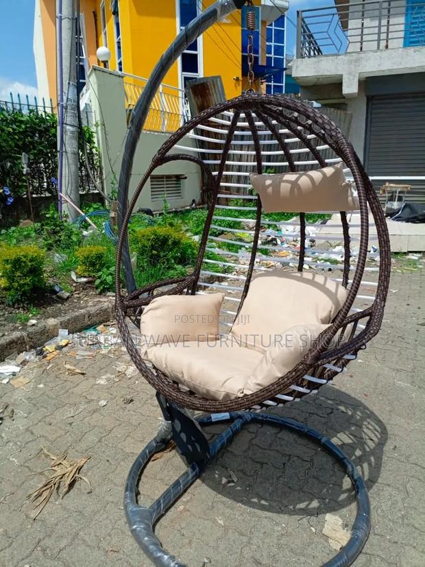 Egg Shaed Chairs - thumbnail 2
