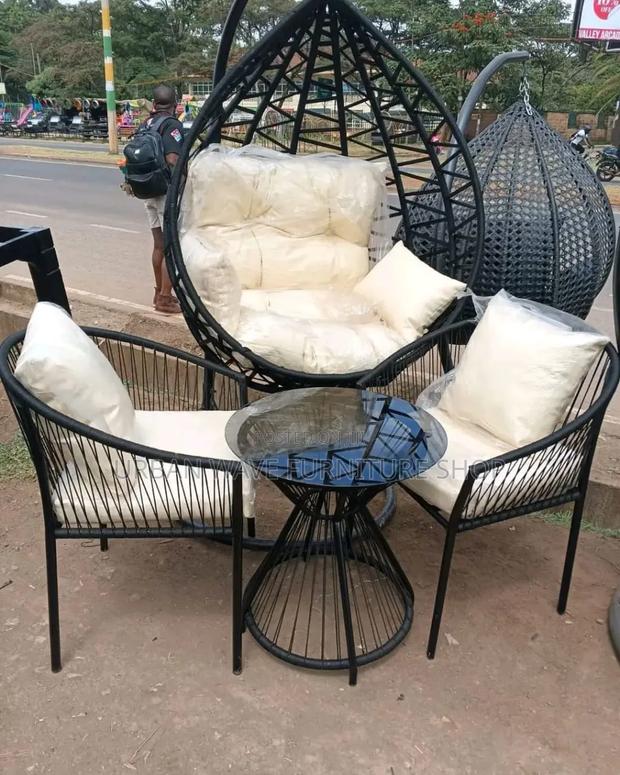 Egg Shaed Chairs - thumbnail 4