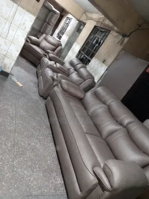 Semi Recliner Seven Seater