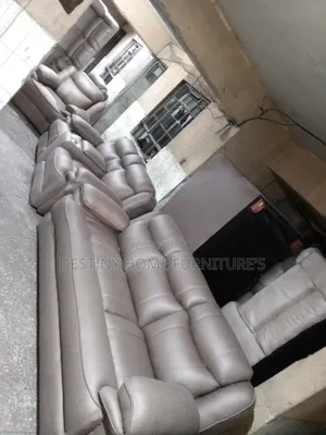 Semi Recliner Seven Seater