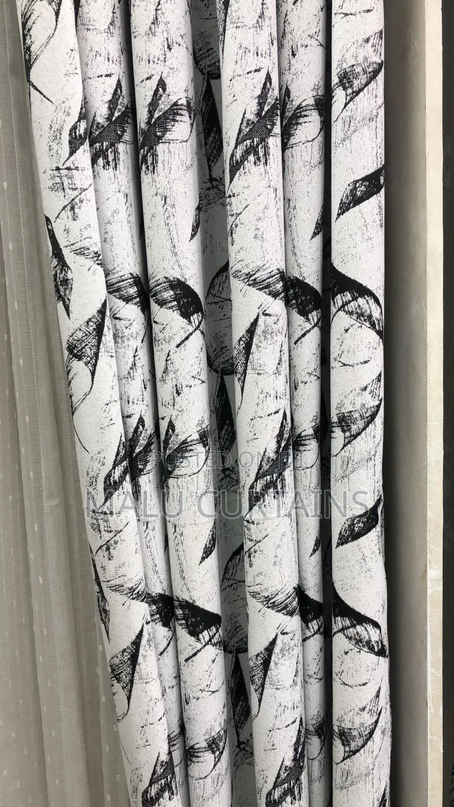 Black White Abstract Leaf Curtain