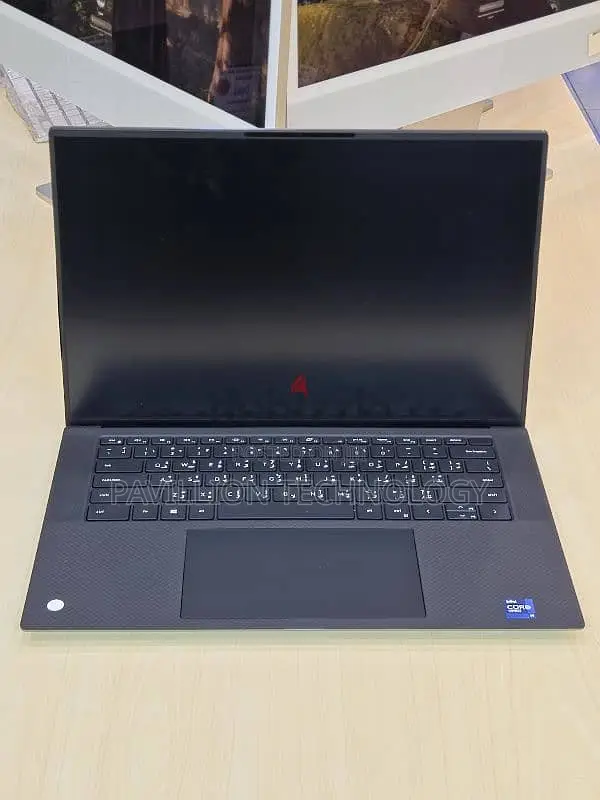 Laptop Dell Precision 5560 16GB Intel Core i9 SSD 512GB