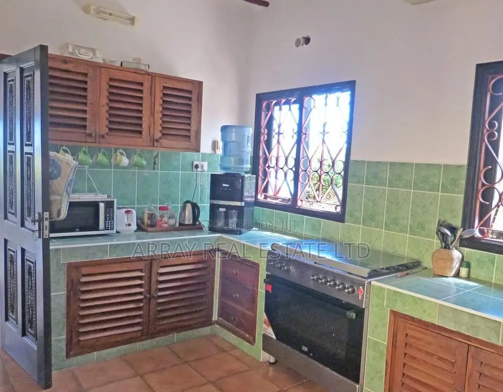 Furnished 5bdrm Villa in Watamu for sale