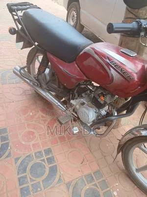 Bajaj Boxer 100 2022 Red