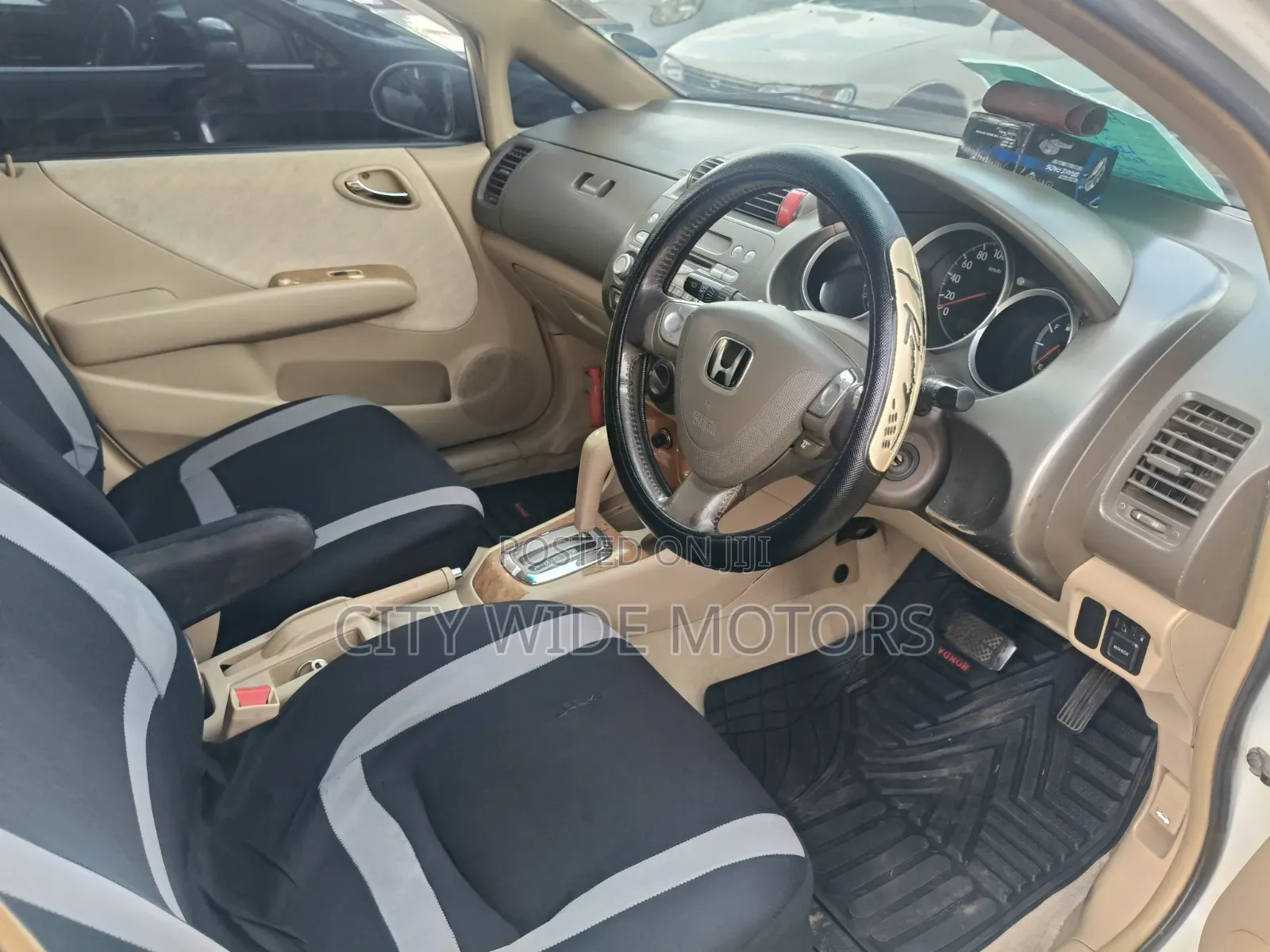 Honda Fit Aria 2005 White