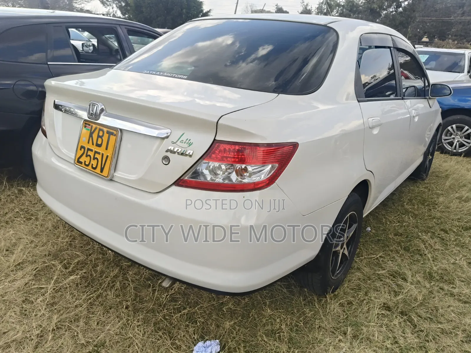 Honda Fit Aria 2005 White