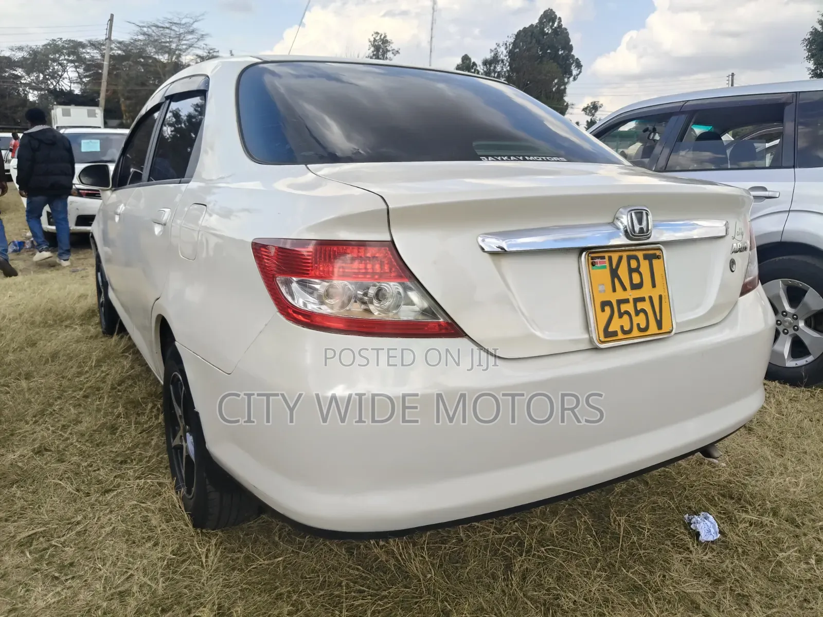 Honda Fit Aria 2005 White