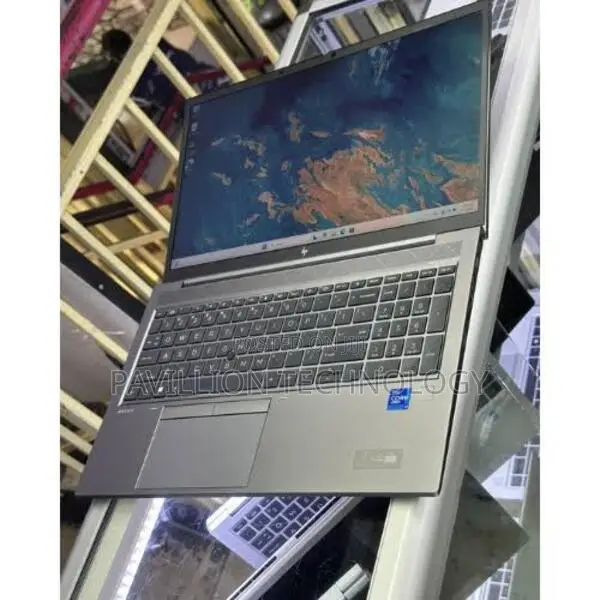 Laptop HP ZBook Firefly G8 16GB Intel Core i7 SSD 512GB