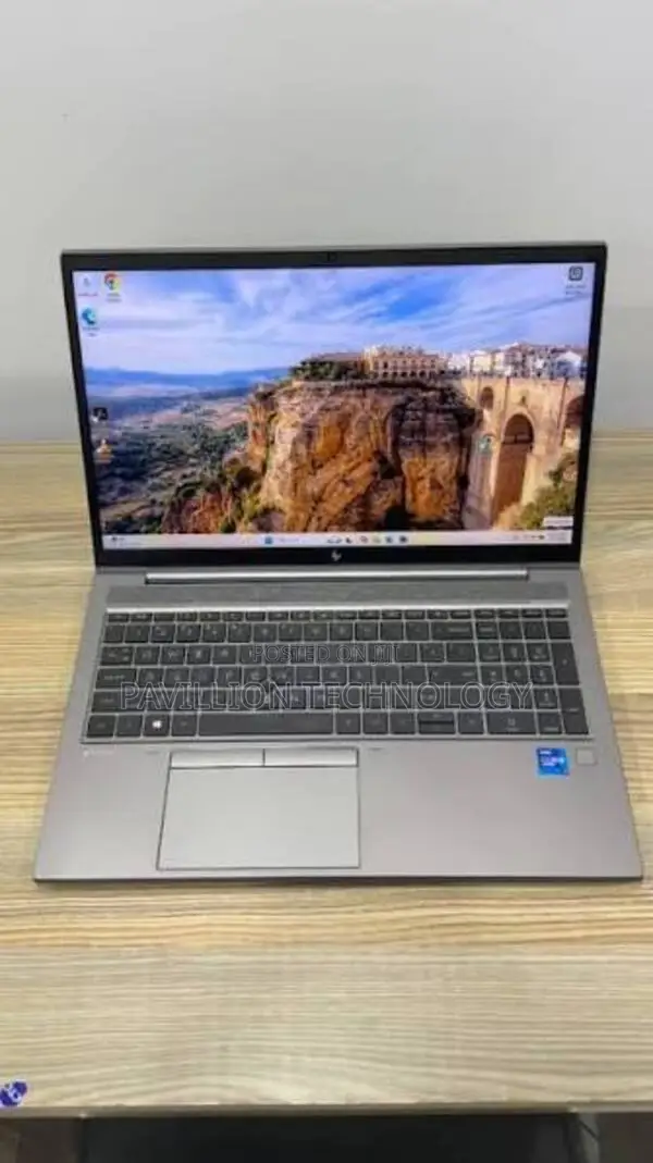 Laptop HP ZBook Firefly G8 16GB Intel Core i7 SSD 512GB