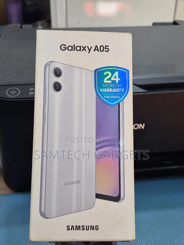 New Samsung Galaxy A05 64 GB Silver - thumbnail 3