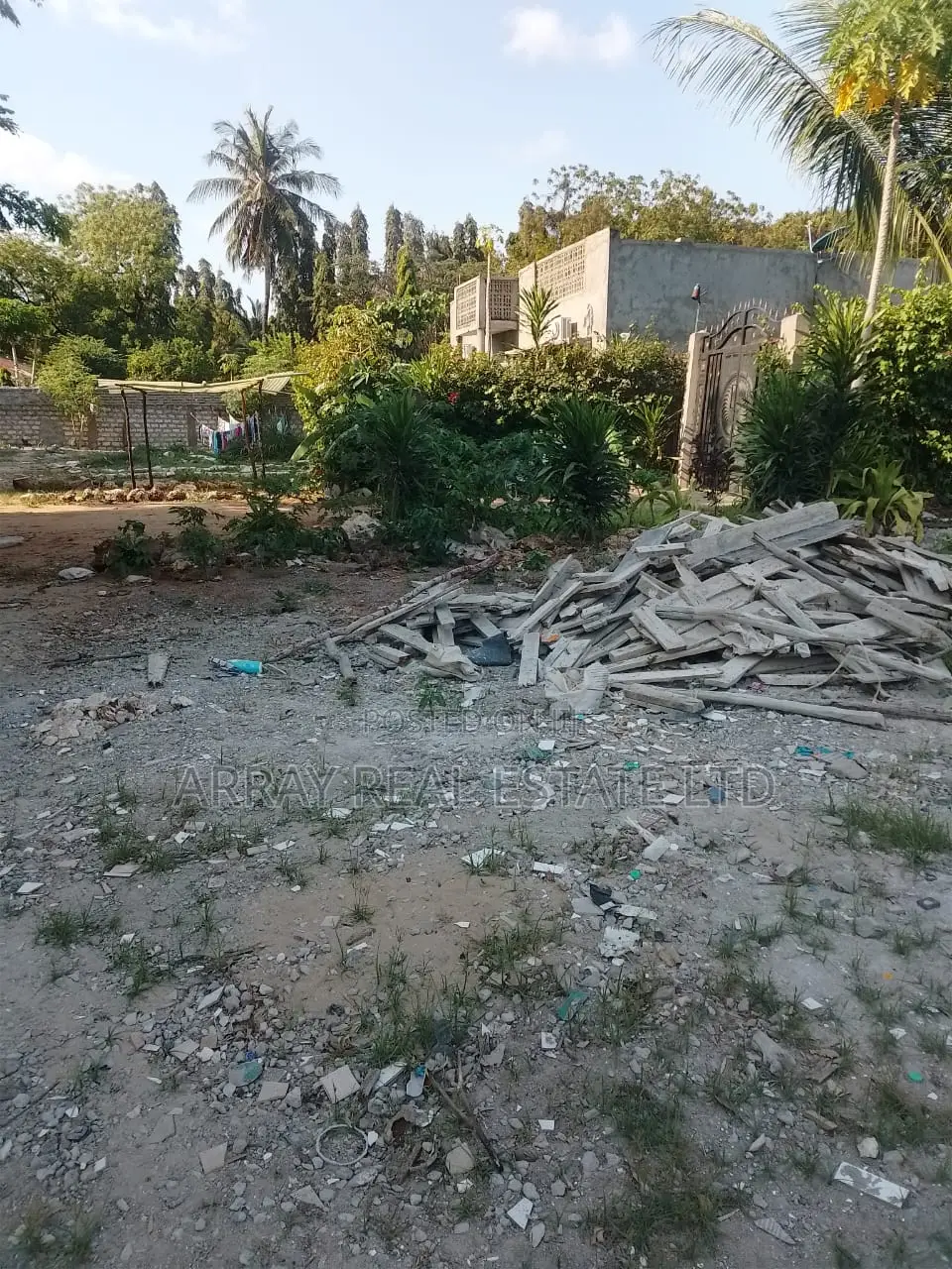 100*100 Plot in Sunpark Malindi Going for 6m
