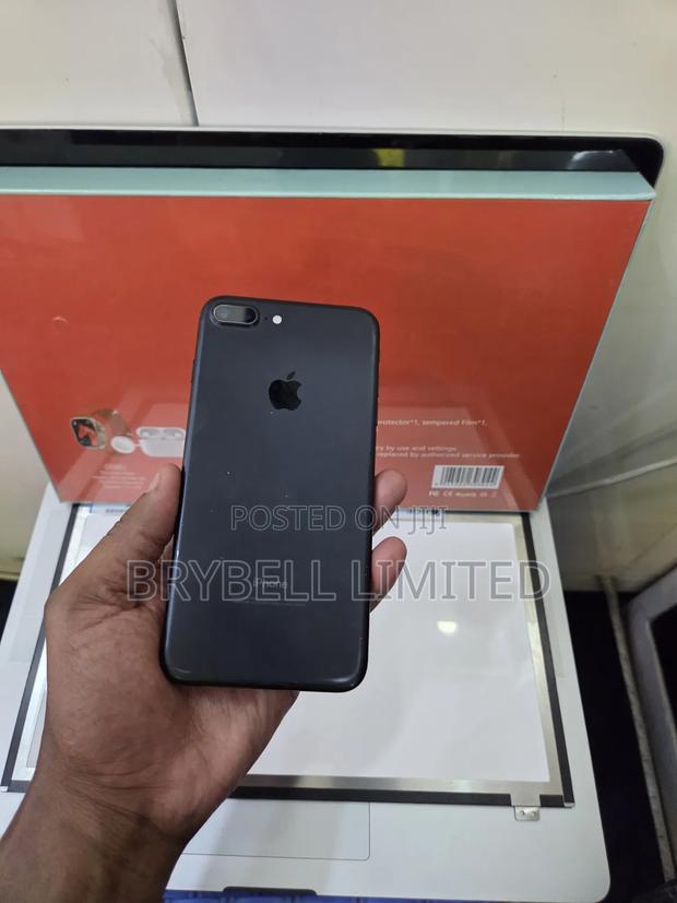 Apple iPhone 7 32 GB Black - thumbnail 4