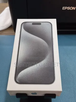 New Apple iPhone 15 Pro 256 GB White