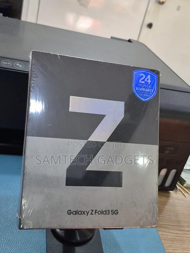 New Samsung Galaxy Z Fold3 5G 256 GB Black - thumbnail 3