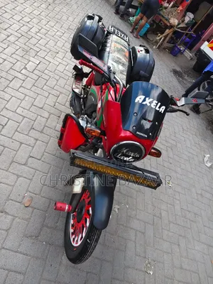 Honda CB 2025 Red