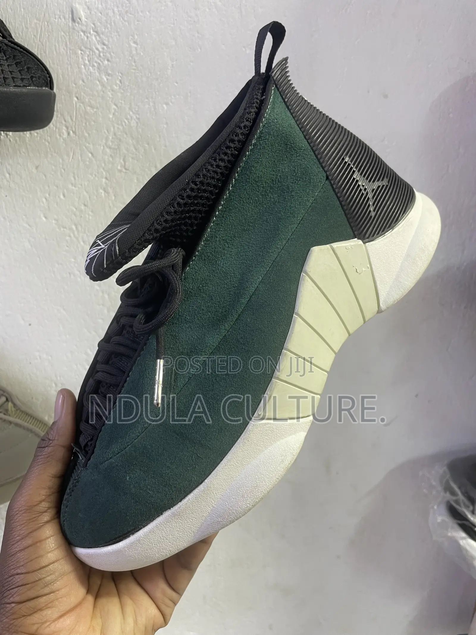Air Jordan 15 Retro PSNY Sneakers
