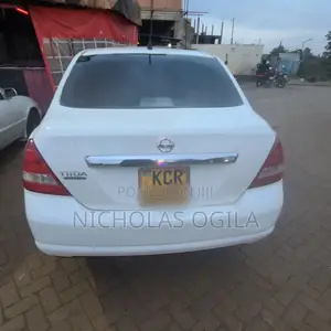 Nissan Tiida 2011 White