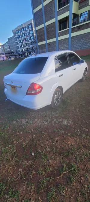 Nissan Tiida 2011 White