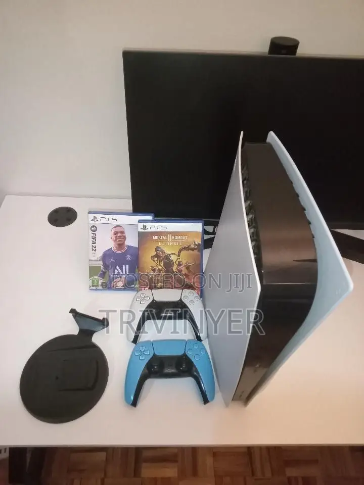 PS5 + 2 Controllers + MK11 + FIFA 22 — KSh 80,000