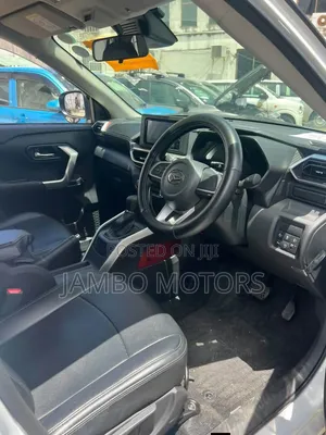 Daihatsu Rocky 2020 White