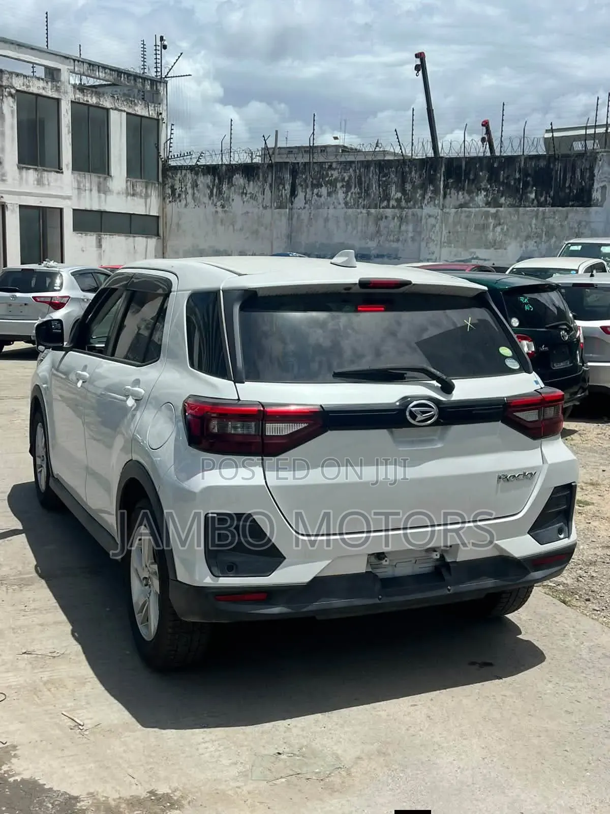 Daihatsu Rocky 2020 White