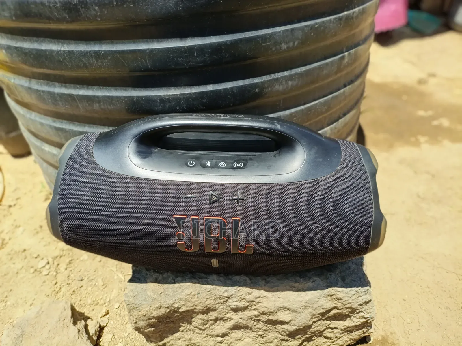 JBL Boombox 4