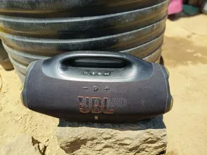 JBL Boombox 4