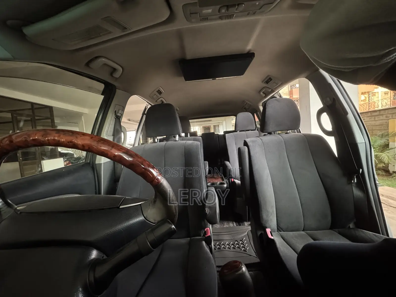 Toyota Estima 2011 Silver