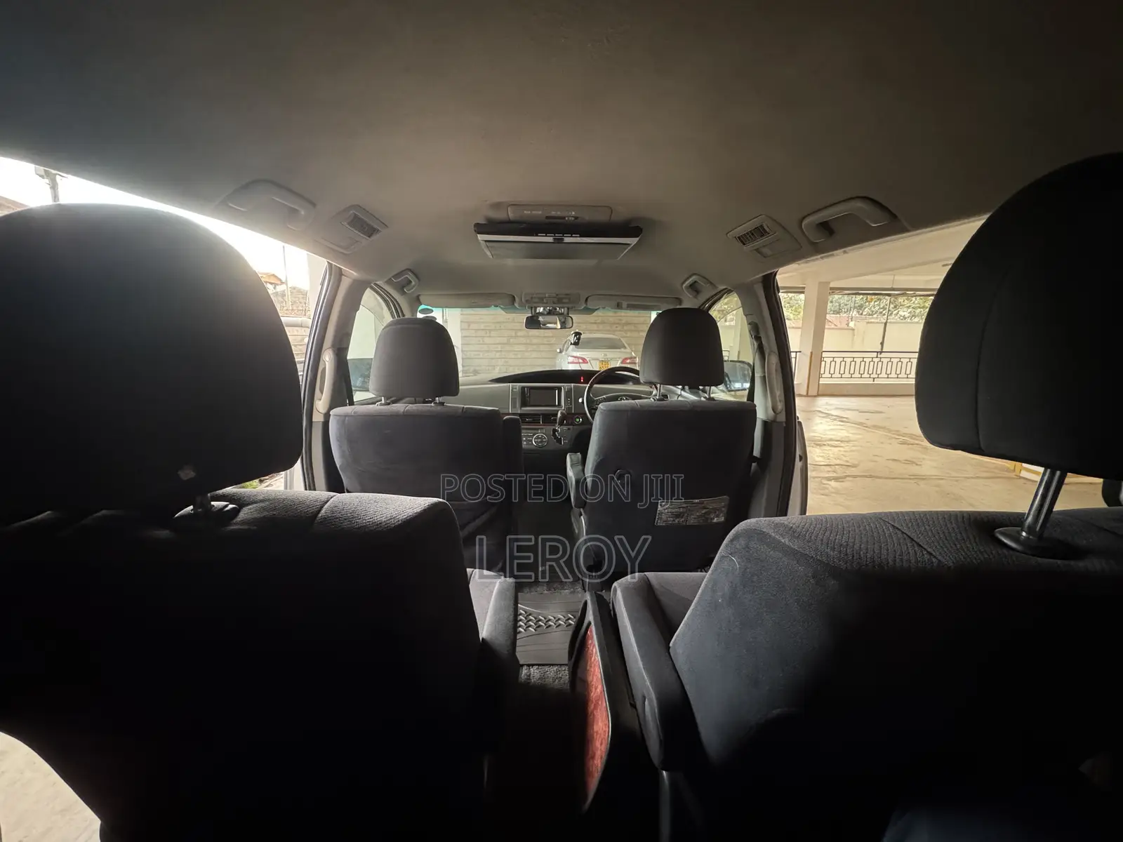 Toyota Estima 2011 Silver