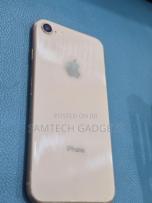 Apple iPhone 8 128 GB Gold - thumbnail 2