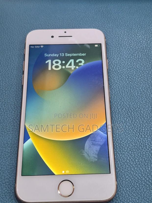 Apple iPhone 8 128 GB Gold - thumbnail 3