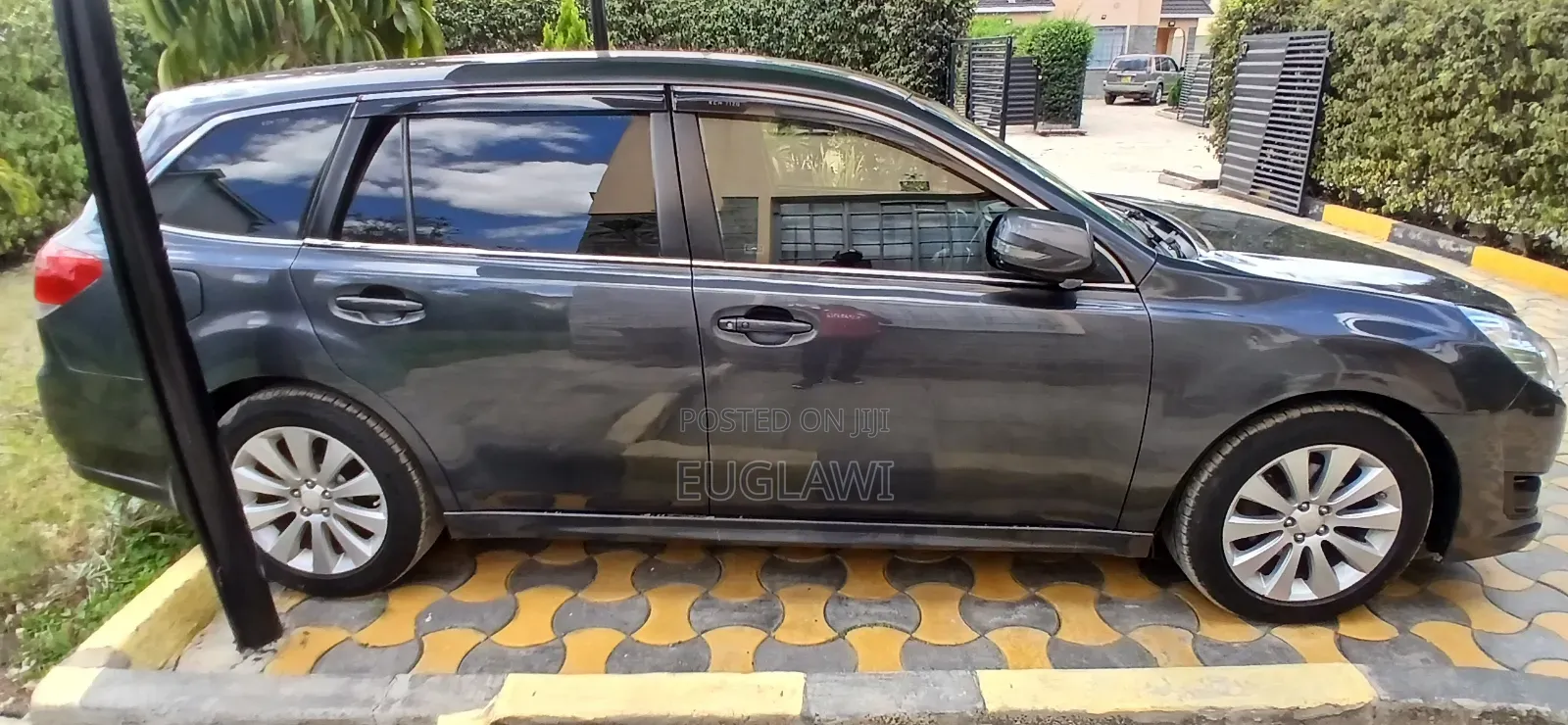 Subaru Legacy 2.5i Premium 2010 Gray