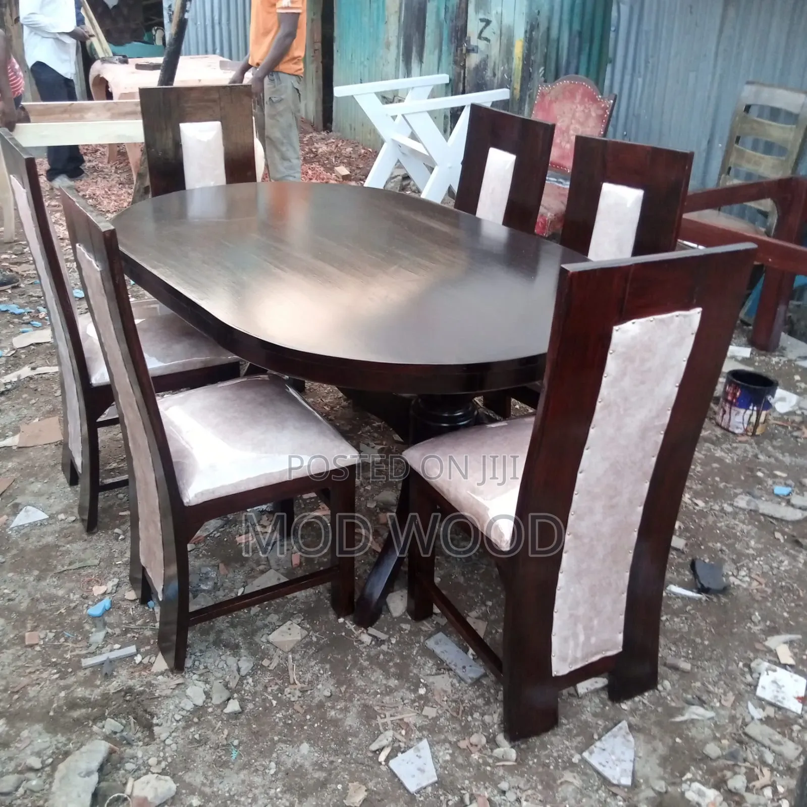 The Manor Oval Dark Wood 6-Seater Dining Set