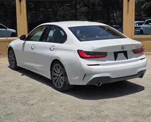 BMW 330i 2020 White