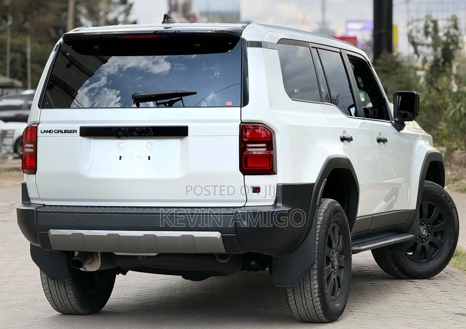 Toyota Land Cruiser 2024 White