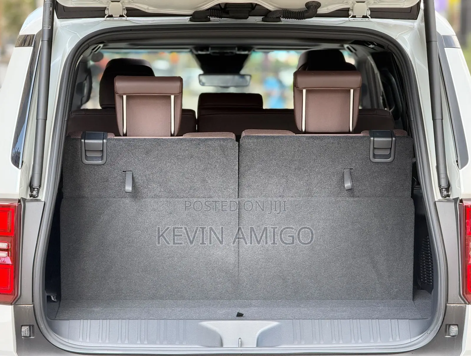 Toyota Land Cruiser 2024 White