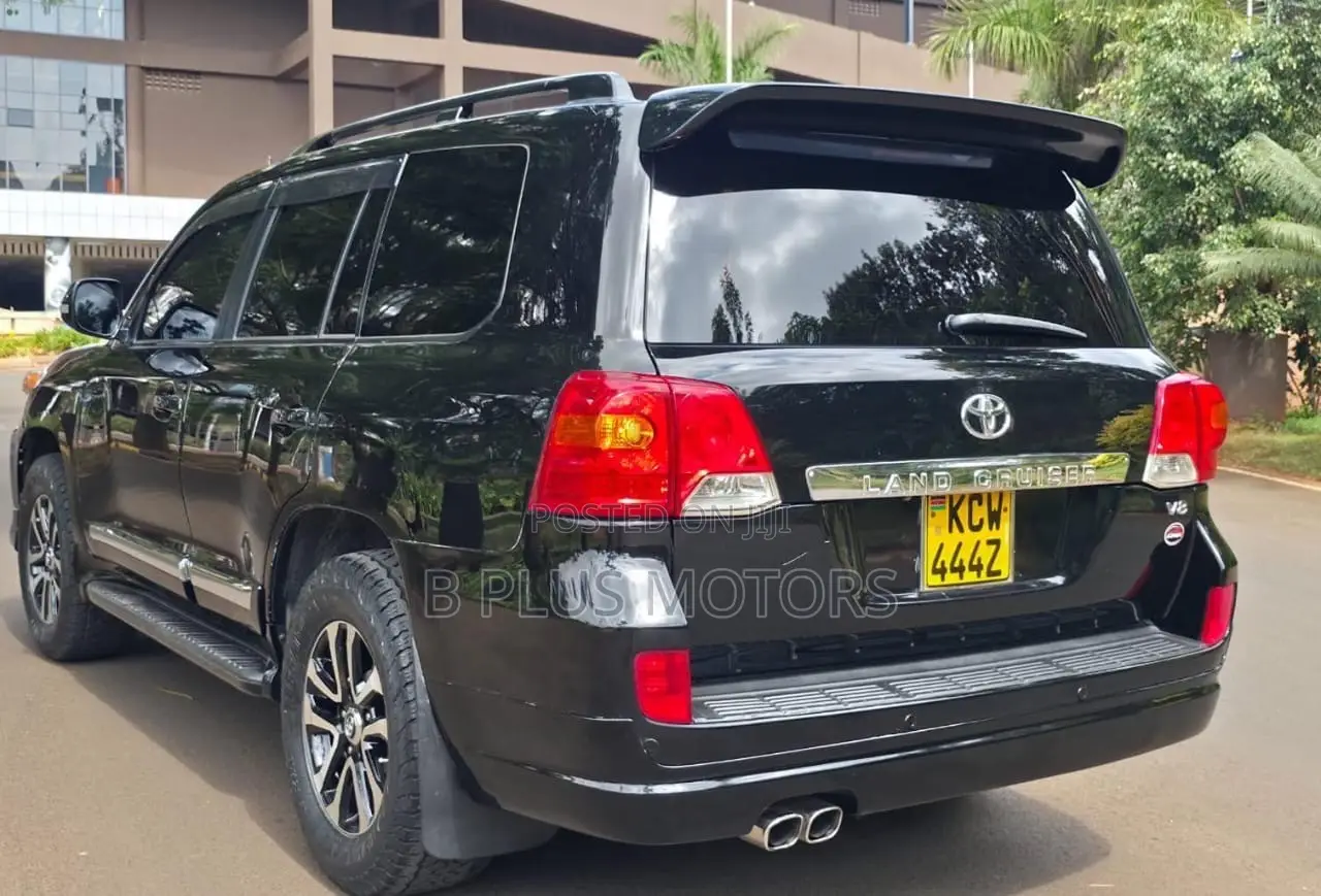 Toyota Land Cruiser Prado 2012 Black