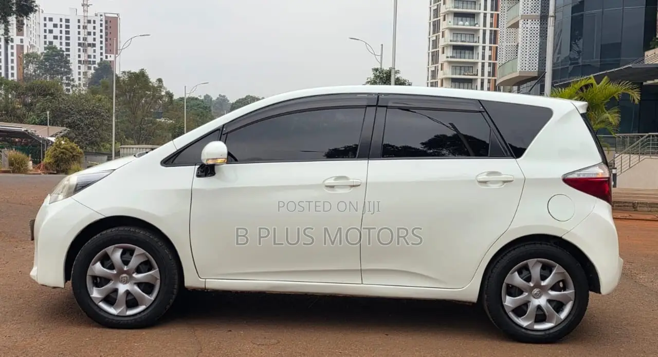 Toyota Ractis 2012 White