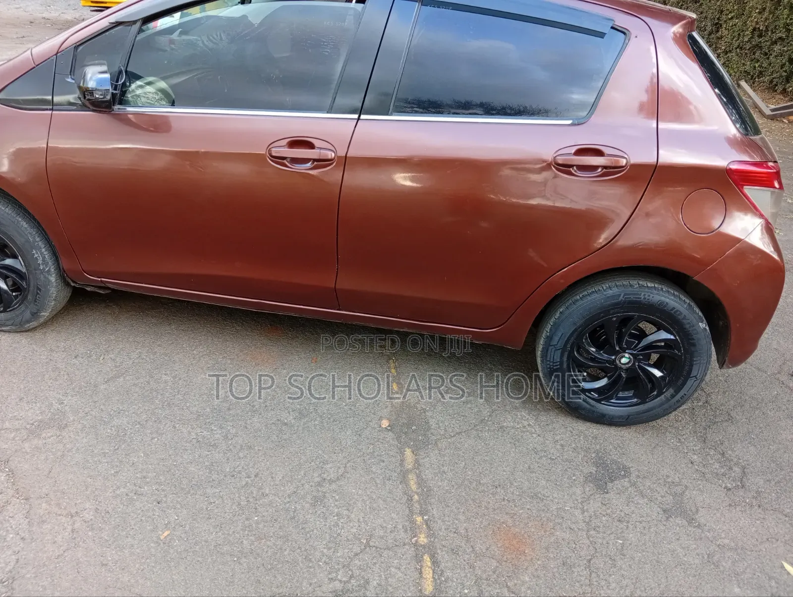 Toyota Vitz 2013 Brown