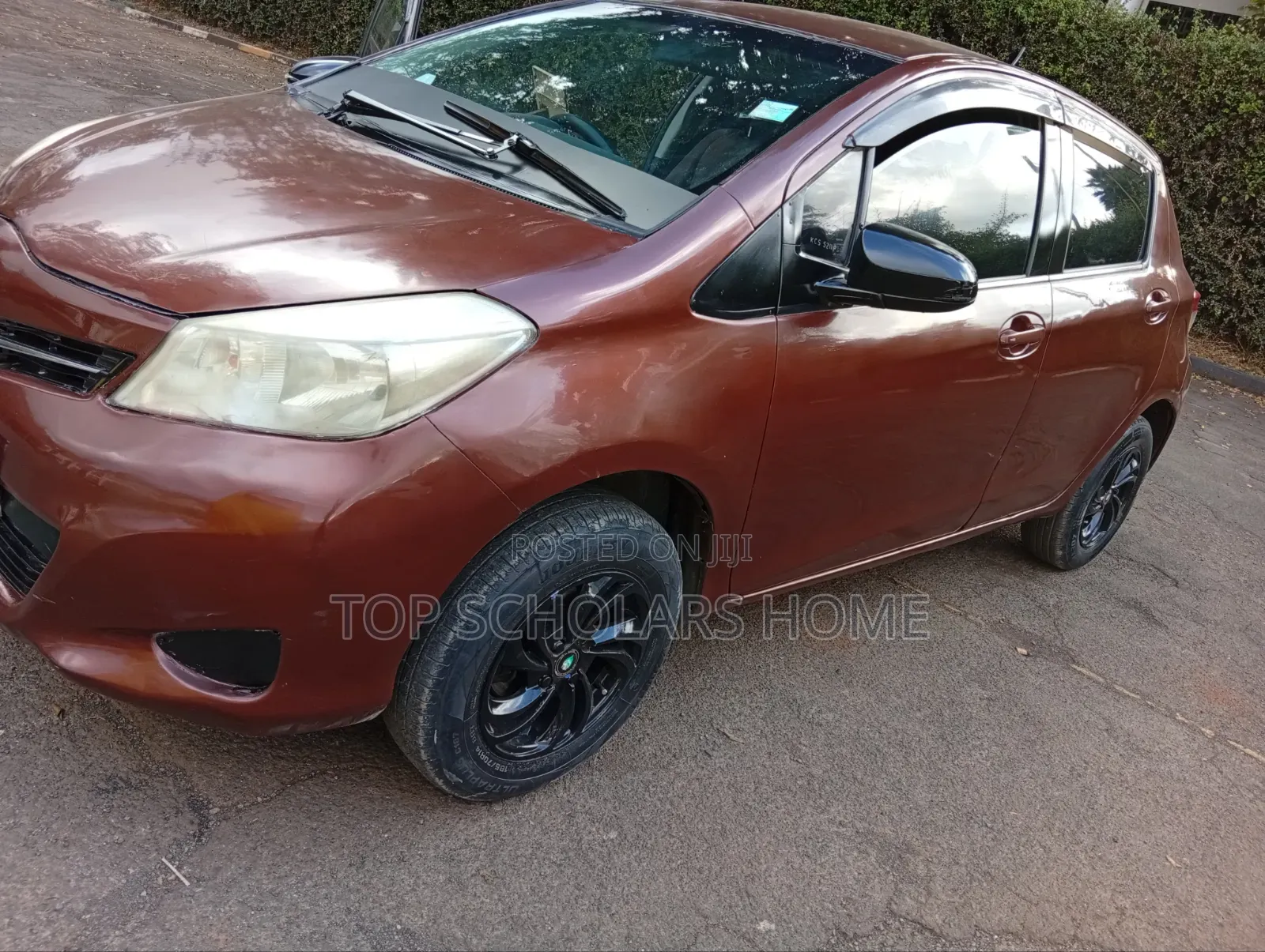 Toyota Vitz 2013 Brown