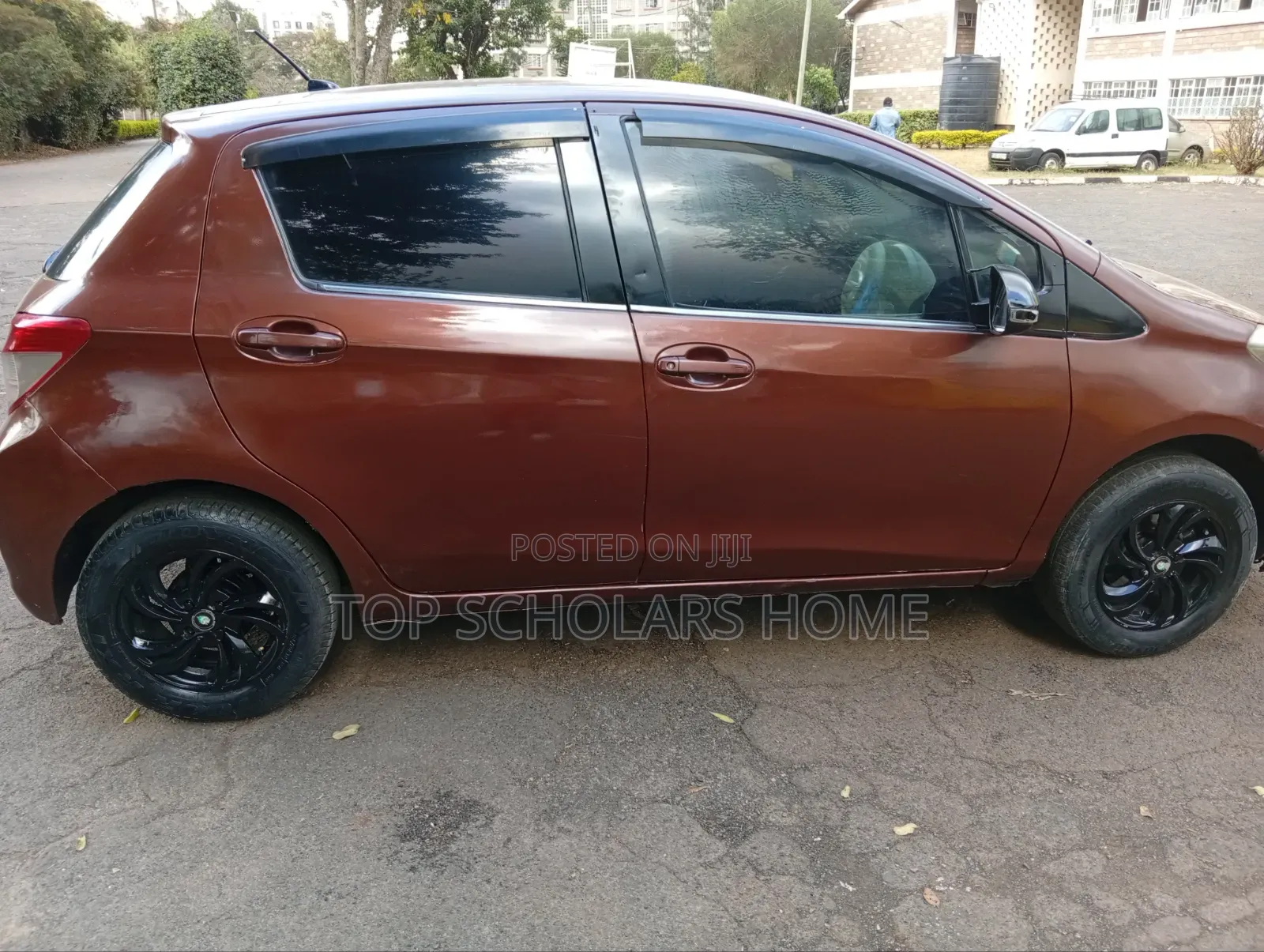 Toyota Vitz 2013 Brown