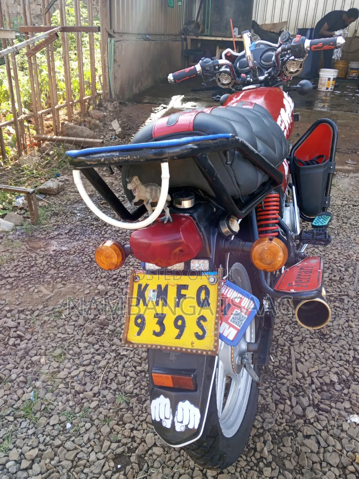 TVS HLX Plus ES 2022 Red