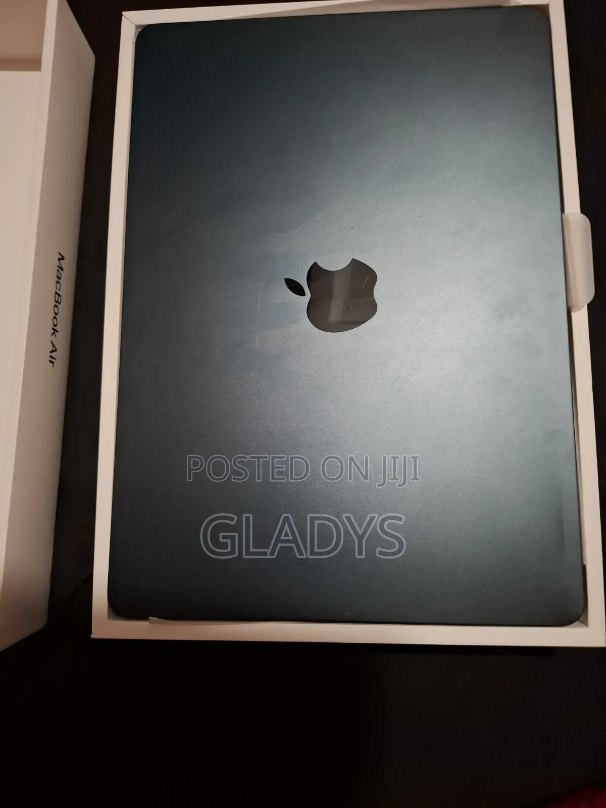 Laptop Apple MacBook Air 2022 M2 8GB Apple M2 SSD 256GB