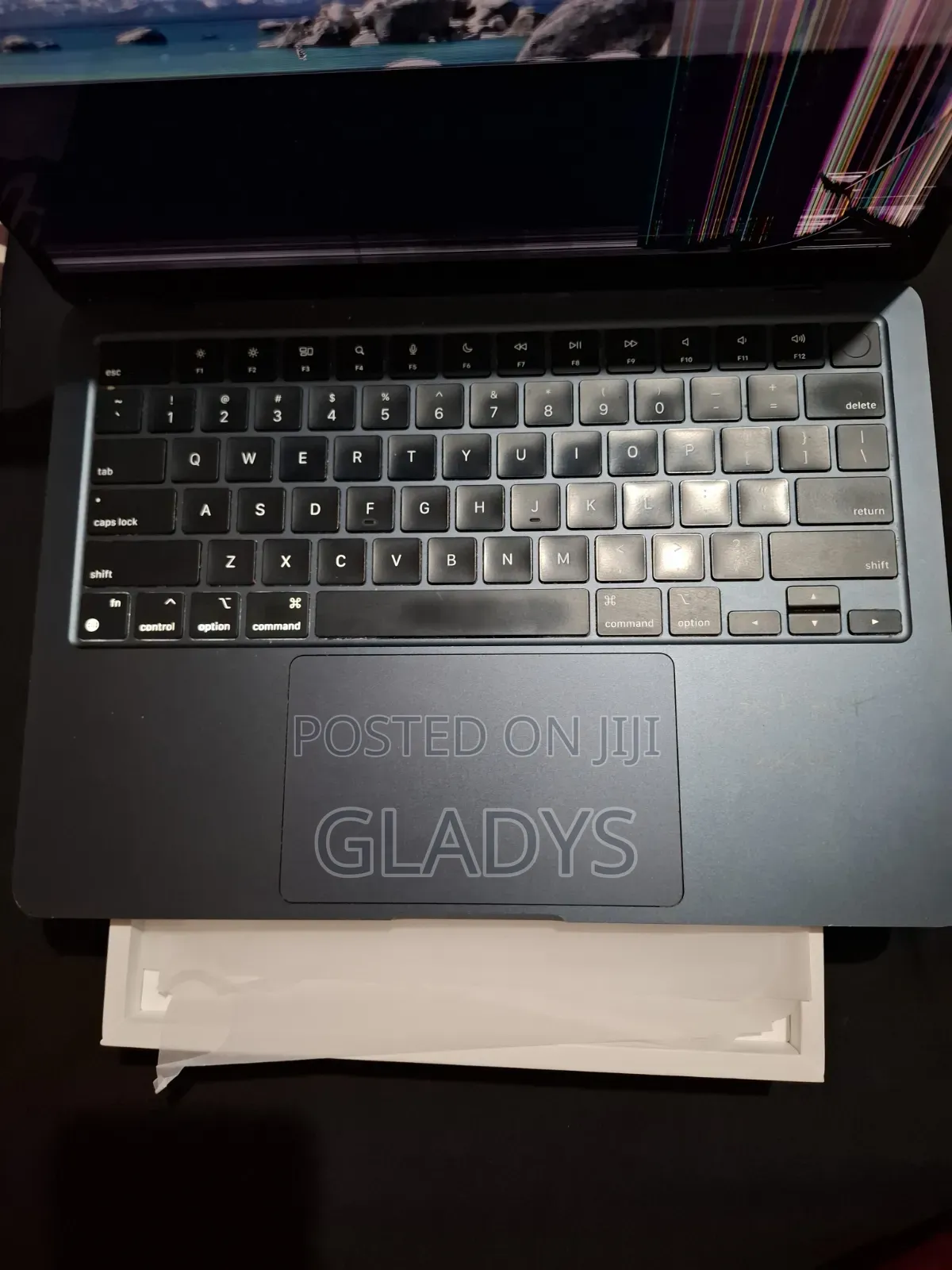 Laptop Apple MacBook Air 2022 M2 8GB Apple M2 SSD 256GB