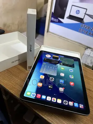 Apple iPad Air (2022) 64 GB Gray